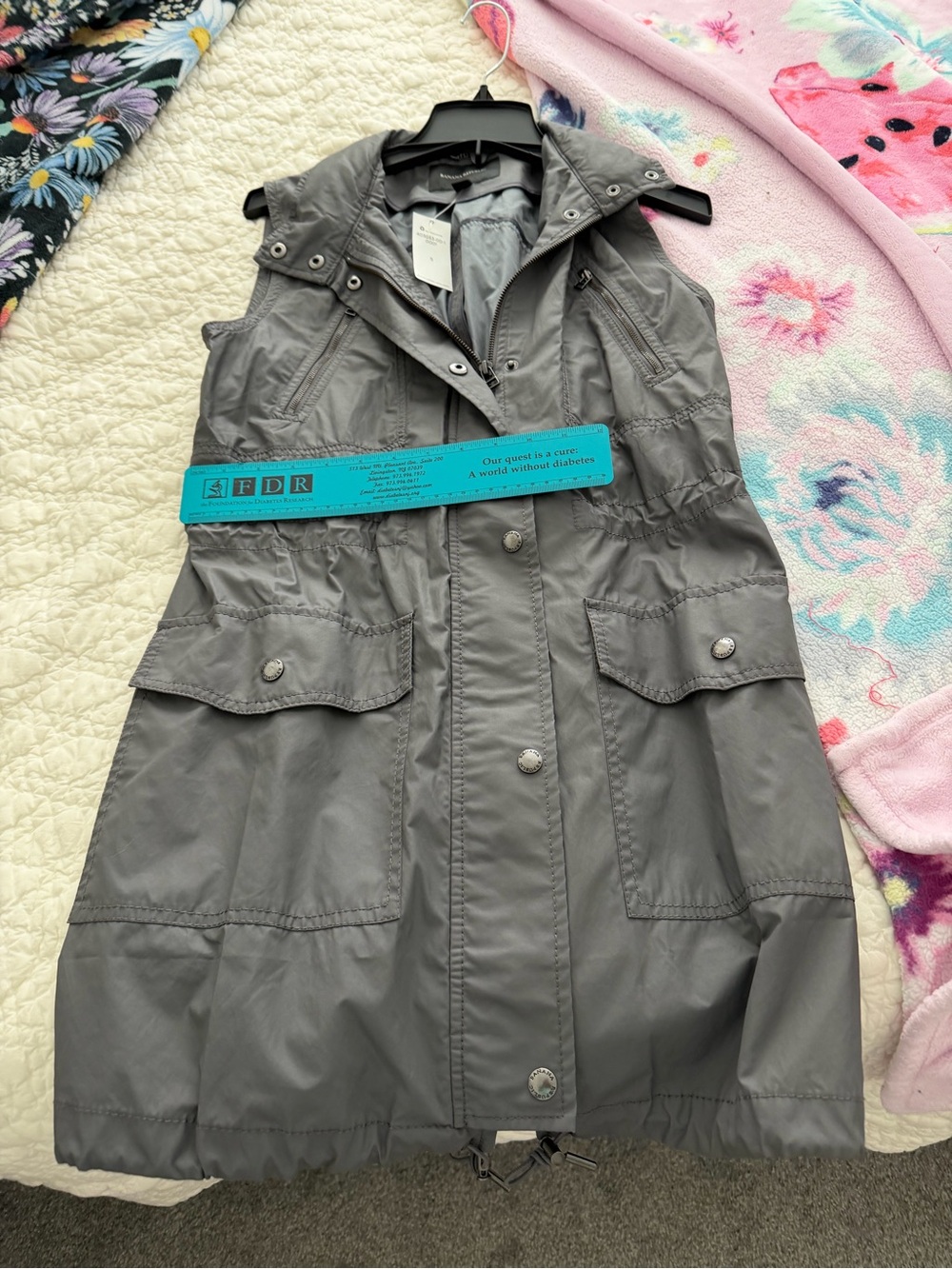 Sleeveless Hooded Utility Vest - Gray